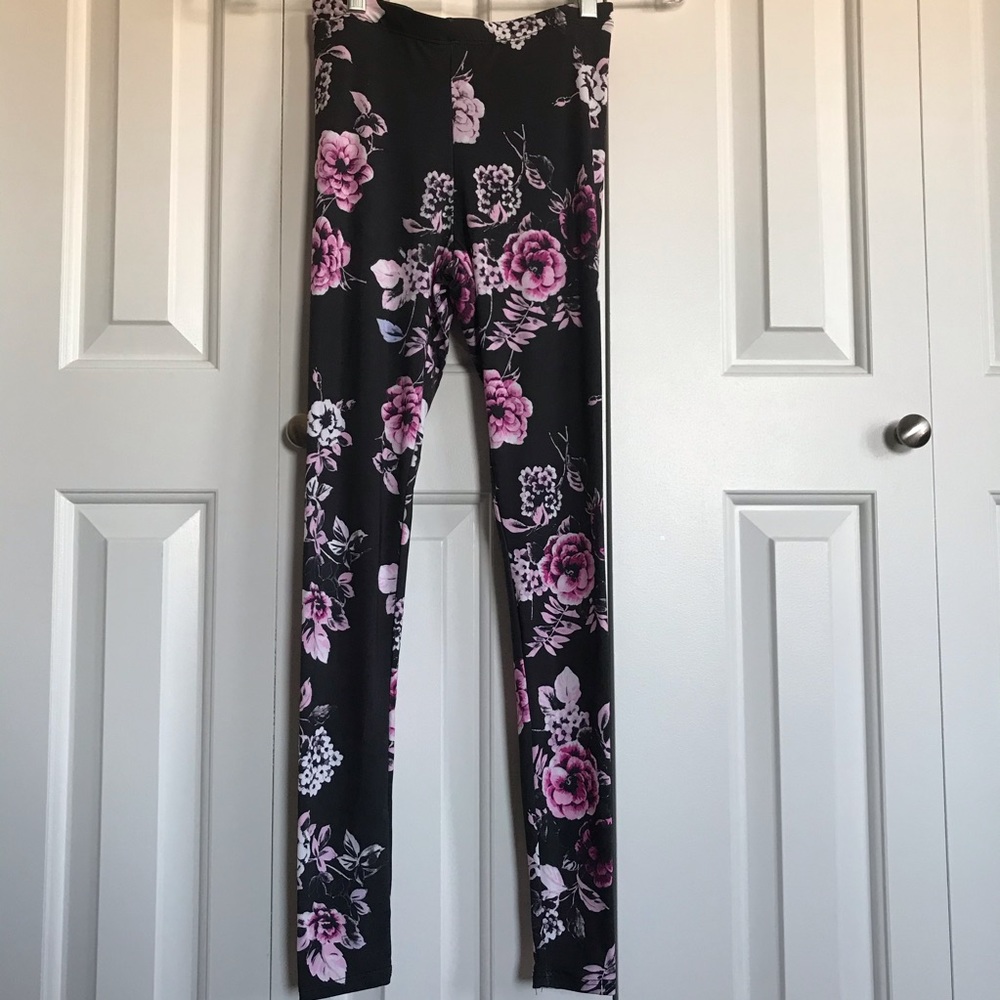 Never Worn Before Floral Leggings